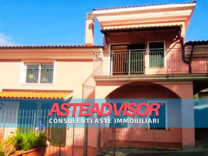 Appartamento con 6 locali in vendita in Strada Comunale della Liggia snc, Centro, Chiusanico