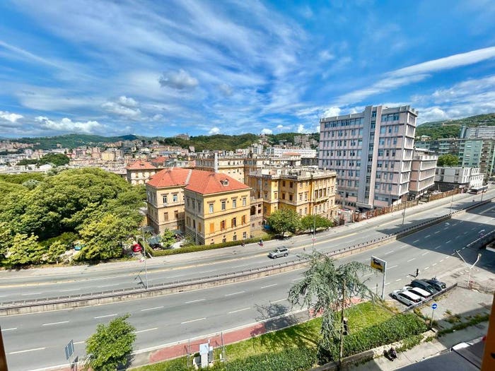 Appartamento con 6 locali in vendita in Via San Martino, San Martino, Genova