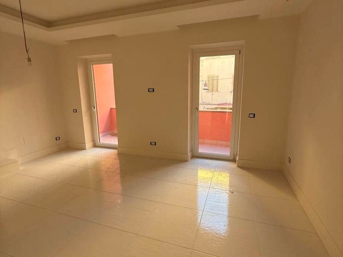 Appartamento trilocale in vendita in Via Tullia, Centro, Formia