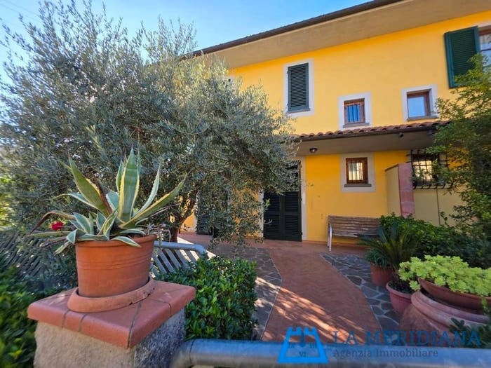 Casa con 6 locali in vendita in Centro, Lamporecchio