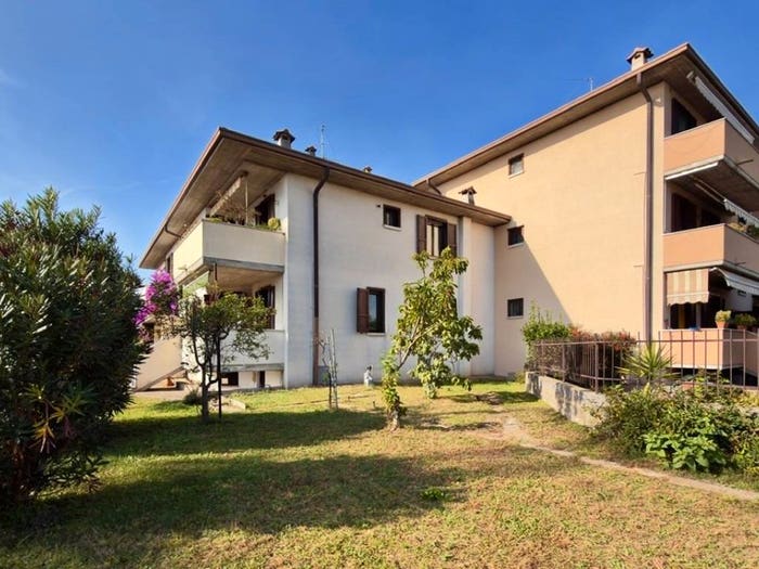 Appartamento trilocale in vendita in Via Scodelle, Centro, Borgosatollo