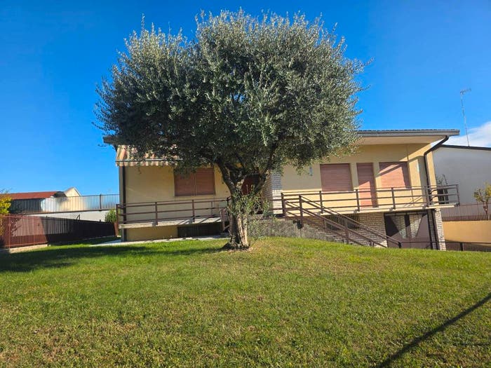 Casa con 5 locali in vendita in Via Burrida, Cappuccini, Pordenone