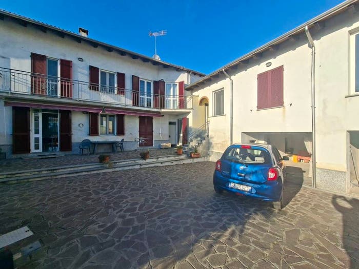 Casa quadrilocale in vendita in Via Trento, Montecastello
