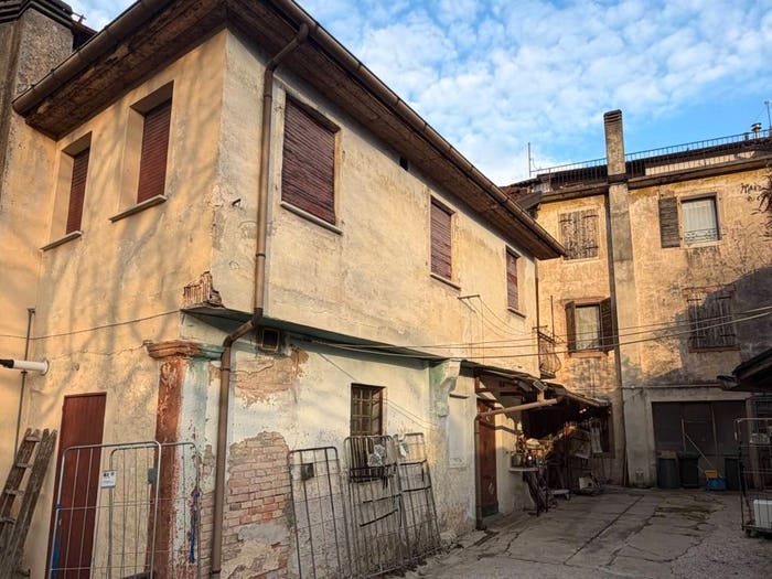 Appartamento con 6 locali in vendita in Viale Roma, Ponte Nelle Alpi Polpet, Ponte nelle Alpi