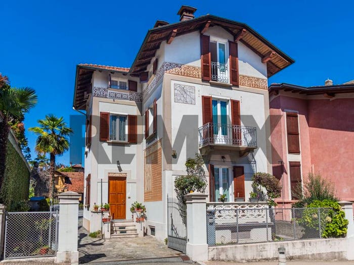 Casa con 5 locali in vendita in VIA DUCHESSA DI GENOVA, Centro, Stresa