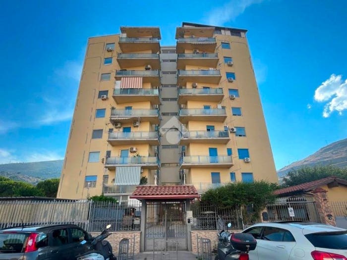 Appartamento trilocale in vendita in VIA PIAZZA ARMERINA, Borgo Nuovo Castellana, Palermo