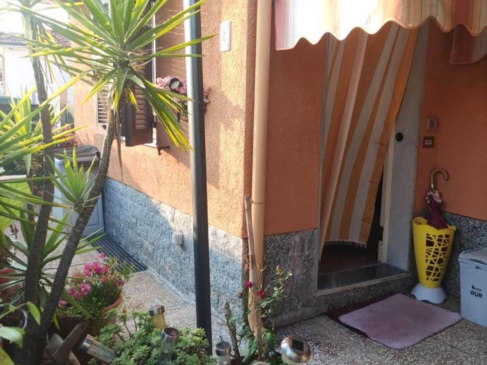 Casa quadrilocale in vendita in Zona Industriale, Massa
