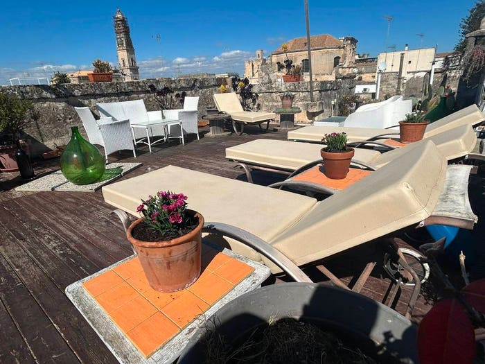 Appartamento con 6 locali in vendita in Via Andrea Vignes, Centro Storico, Lecce