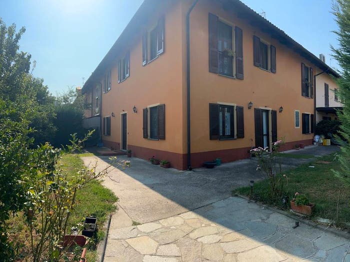 Casa con 6 locali in vendita in Frazione Valle Tanaro, Torrazzo, Asti