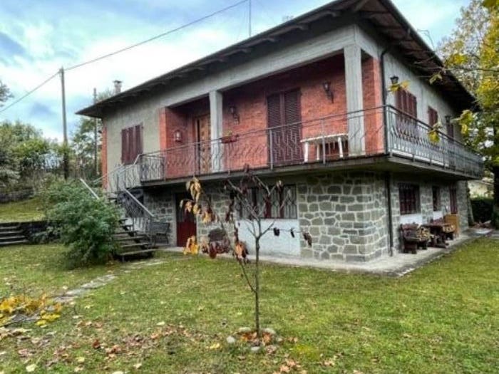 Casa con 6 locali in vendita in Goraiolo, Marliana