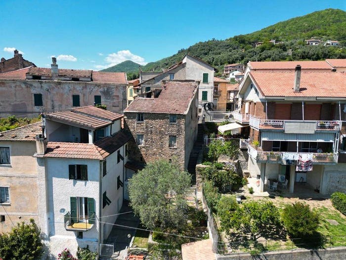 Casa quadrilocale in vendita in Via Testico Casanova Lerrone SV Italia, Centro, Casanova Lerrone