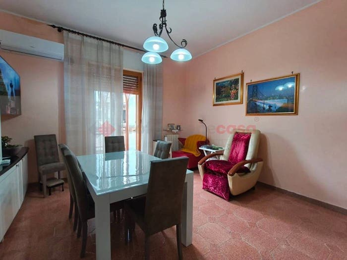 Appartamento quadrilocale in vendita in Via Francesco Rubichi, Grottaglie