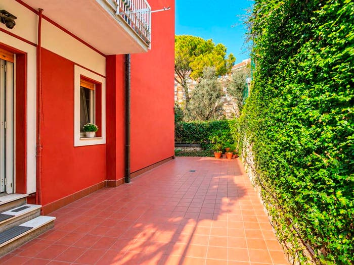 Appartamento con 5 locali in vendita in Via Alessandro Varaldo, Quarto, Genova