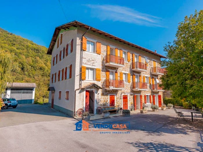 Casa con 6 locali in vendita in Via Mistral, Centro, Monterosso Grana
