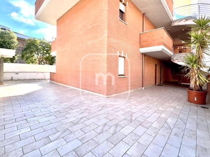 Appartamento trilocale in vendita in Via Piero Maroncelli, Santa Maria delle Mole, Marino
