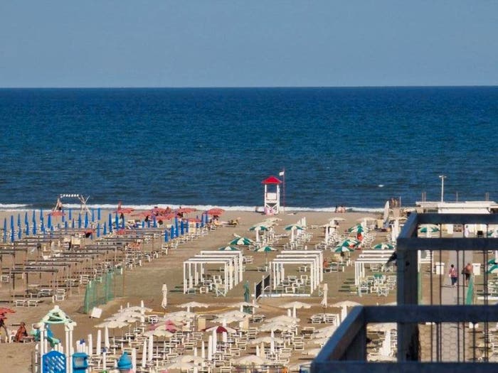 Appartamento quadrilocale in vendita in Viale Giovanni Pascoli, Lido degli Estensi, Comacchio