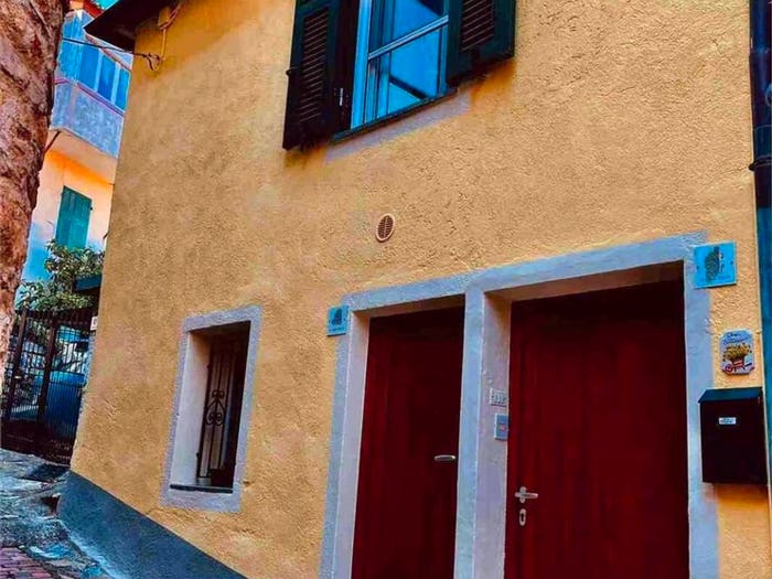 Appartamento con 5 locali in vendita in Via Coniugi Morchio, Centro, Villa Faraldi