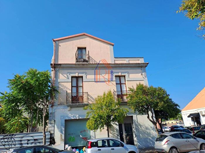 Appartamento trilocale in vendita in Via Torrazzo, Catanzaro Lido, Catanzaro