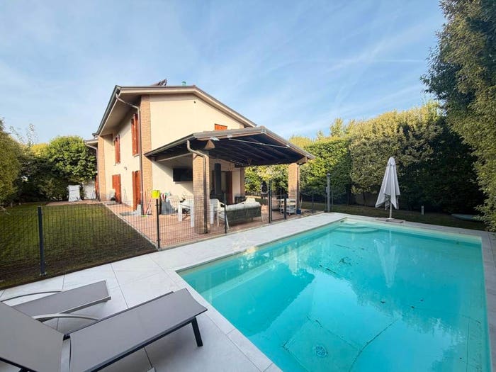 Casa con 6 locali in vendita in Strada Privata Quintavalla, Case Quintavalla, Collecchio