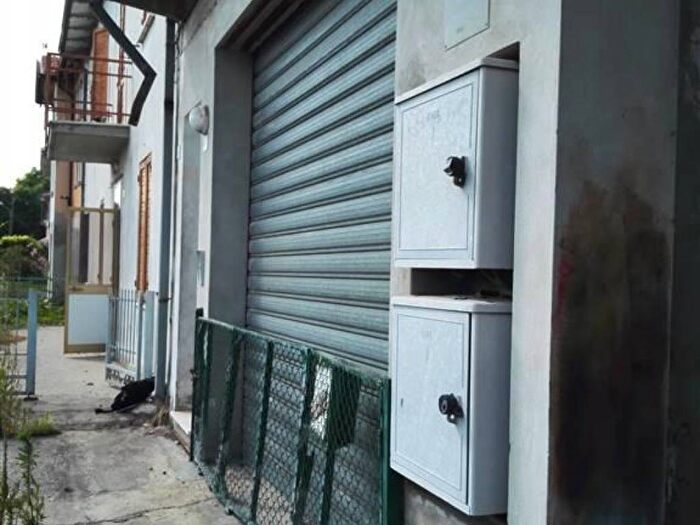 Casa con 6 locali in vendita in Pegognaga