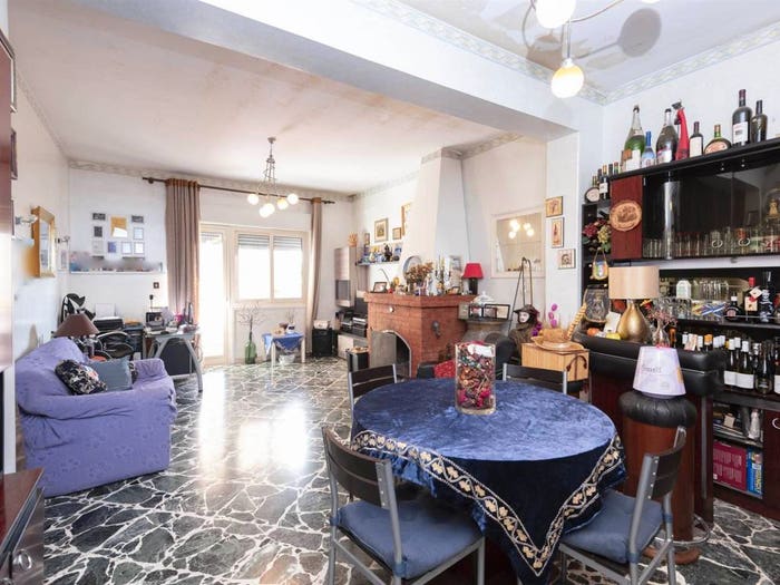 Appartamento con 6 locali in vendita in Centro, Aci Sant'Antonio