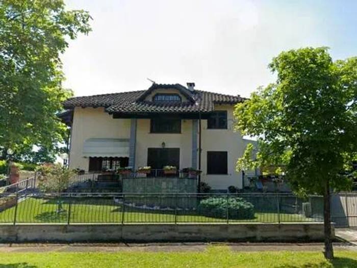 Casa con 6 locali in vendita in Viale Caduti Di Nassiriya, Novi Ligure