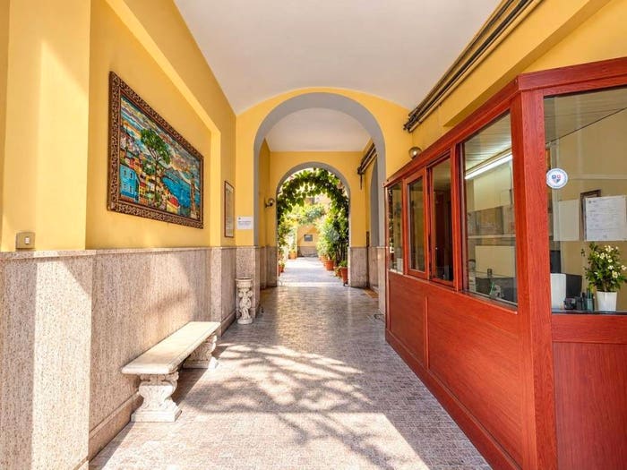 Appartamento trilocale in vendita in Corso Meridionale, Vasto, Napoli