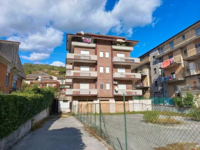 Appartamento trilocale in vendita in Piazza dei Volsci, Atina Inferiore, Atina