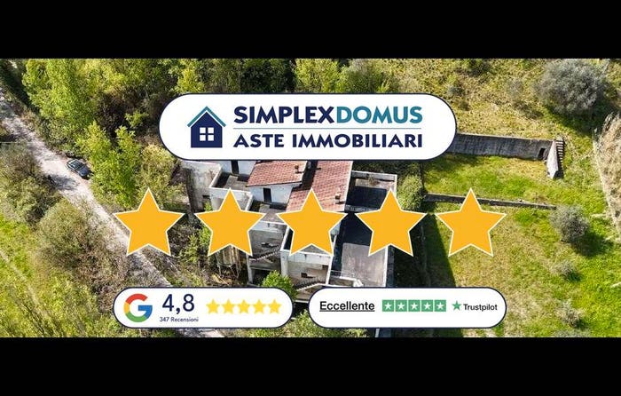 Appartamento con 6 locali in vendita in Via Copparoni, Macineborgo Loreto, Castelplanio