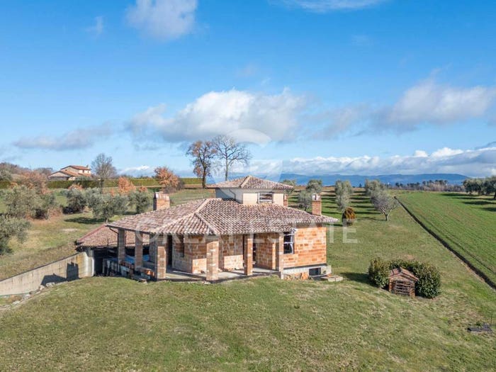 Casa con 6 locali in vendita in Via Caponero, Farnetta, Montecastrilli