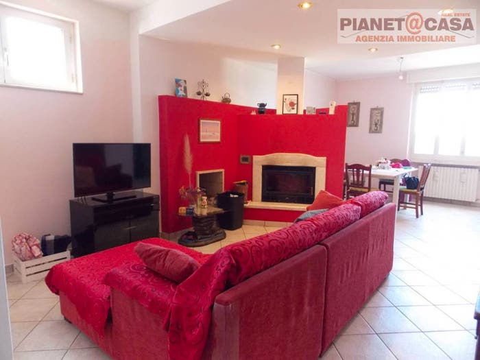Appartamento con 6 locali in vendita in Via Roma, Piattoni Villa Sant'Antonio, Castel di Lama