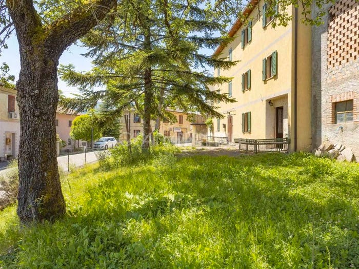 Casa con 6 locali in vendita in Sassatella, Frassinoro
