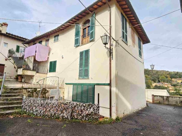 Appartamento quadrilocale in vendita in Poggio Alla Malva, Carmignano