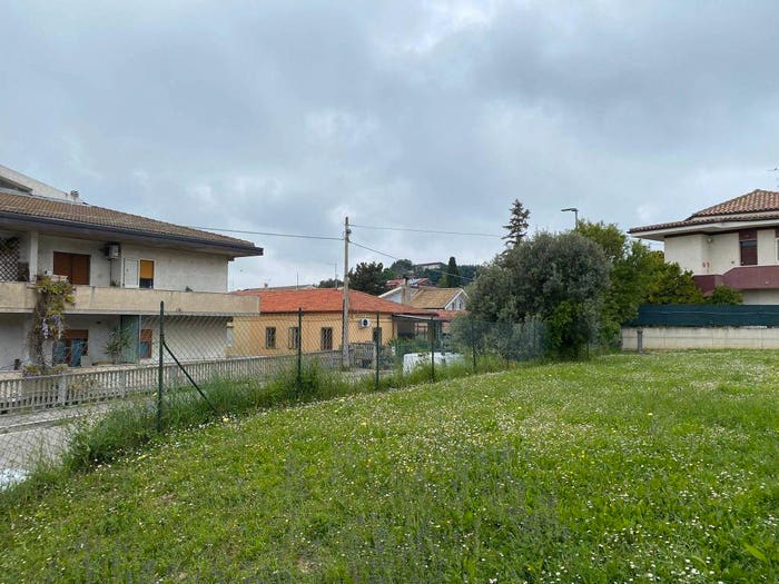 Appartamento trilocale in vendita in Strada Colle di Mezzo, Colle del Telegrafo Colle Scorrano, Pescara