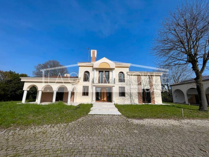Casa con 6 locali in vendita in Centro, Preganziol