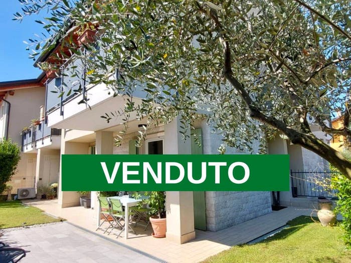 Casa quadrilocale in vendita in PIAZZA STRINGA, Centro, Caprino Veronese
