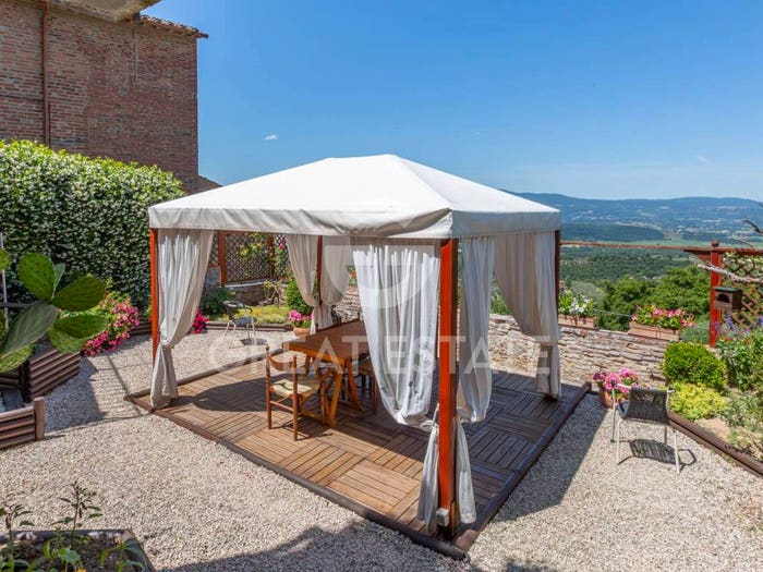 Appartamento con 6 locali in vendita in Via del Barbacane, Città della Pieve