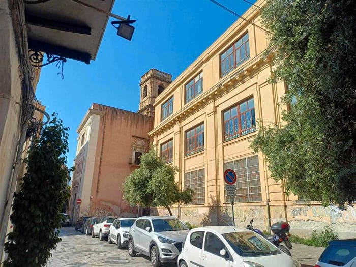 Appartamento trilocale in vendita in Vicolo Castello, Porto, Palermo