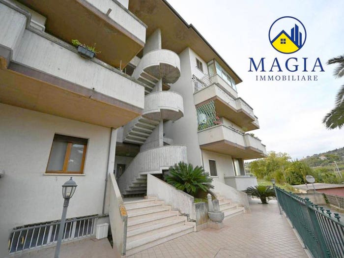 Appartamento trilocale in vendita in CONTRADA TREAZZANO, Monsampolo del Tronto