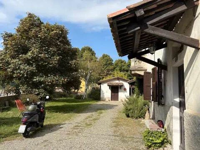Casa con 6 locali in vendita in Via Stazione, Terzo