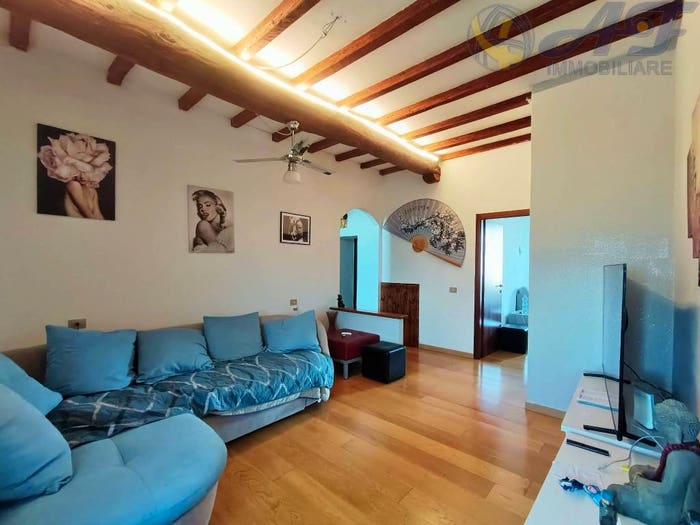 Appartamento trilocale in vendita in Via Giacomo Leopardi, Centro, Orsenigo