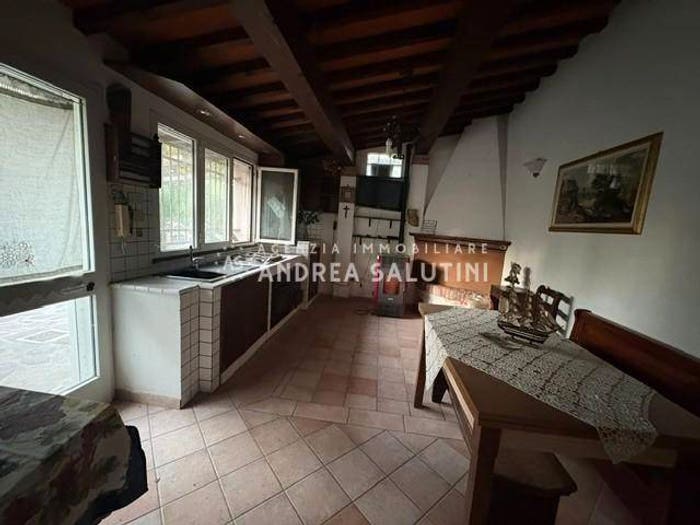 Casa con 6 locali in vendita in La Rotta Pietroconti, Pontedera