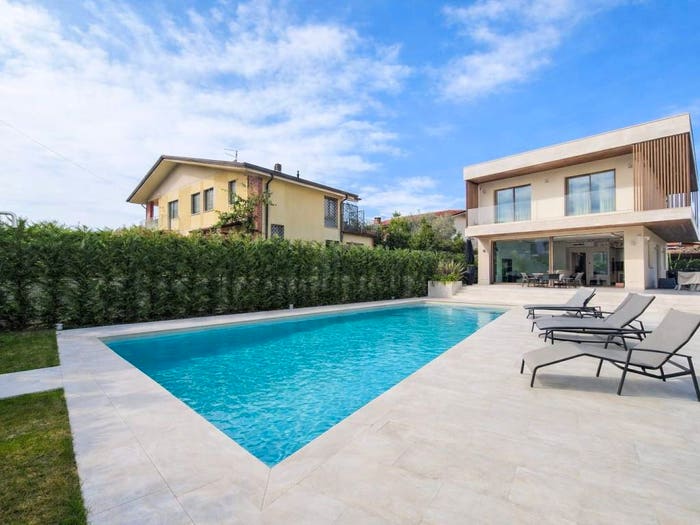 Casa con 6 locali in vendita in Via Fratelli Barberi, Centro, Forte dei Marmi