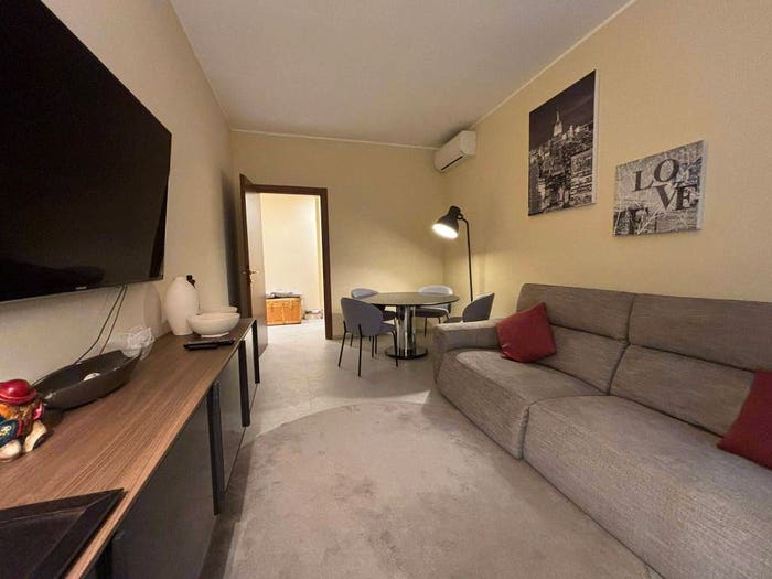 Appartamento trilocale in vendita in Viale Famagosta, Famagosta, Milano