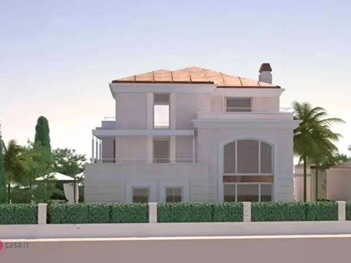 Casa con 6 locali in vendita in Via Donatello, Porto San Giorgio