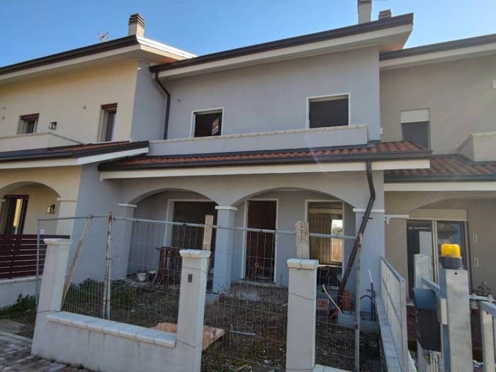 Casa con 5 locali in vendita in Loreo