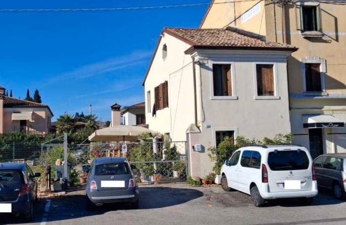 Casa quadrilocale in vendita in Prato Santa Caterina, Centro, Bassano del Grappa