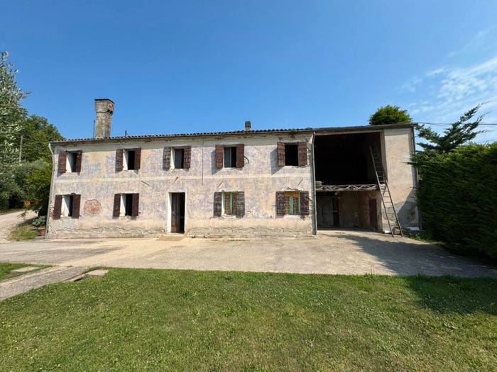 Casa con 6 locali in vendita in Via Prossima, Centro, Baone