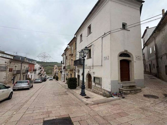 Appartamento trilocale in vendita in via Castello, Alberona