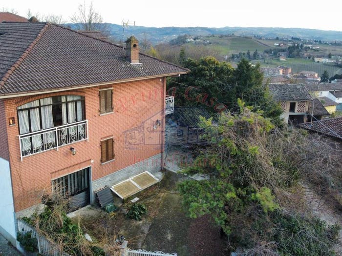 Casa con 5 locali in vendita in Strada Chiesa San Michele, Centro, Costigliole d'Asti